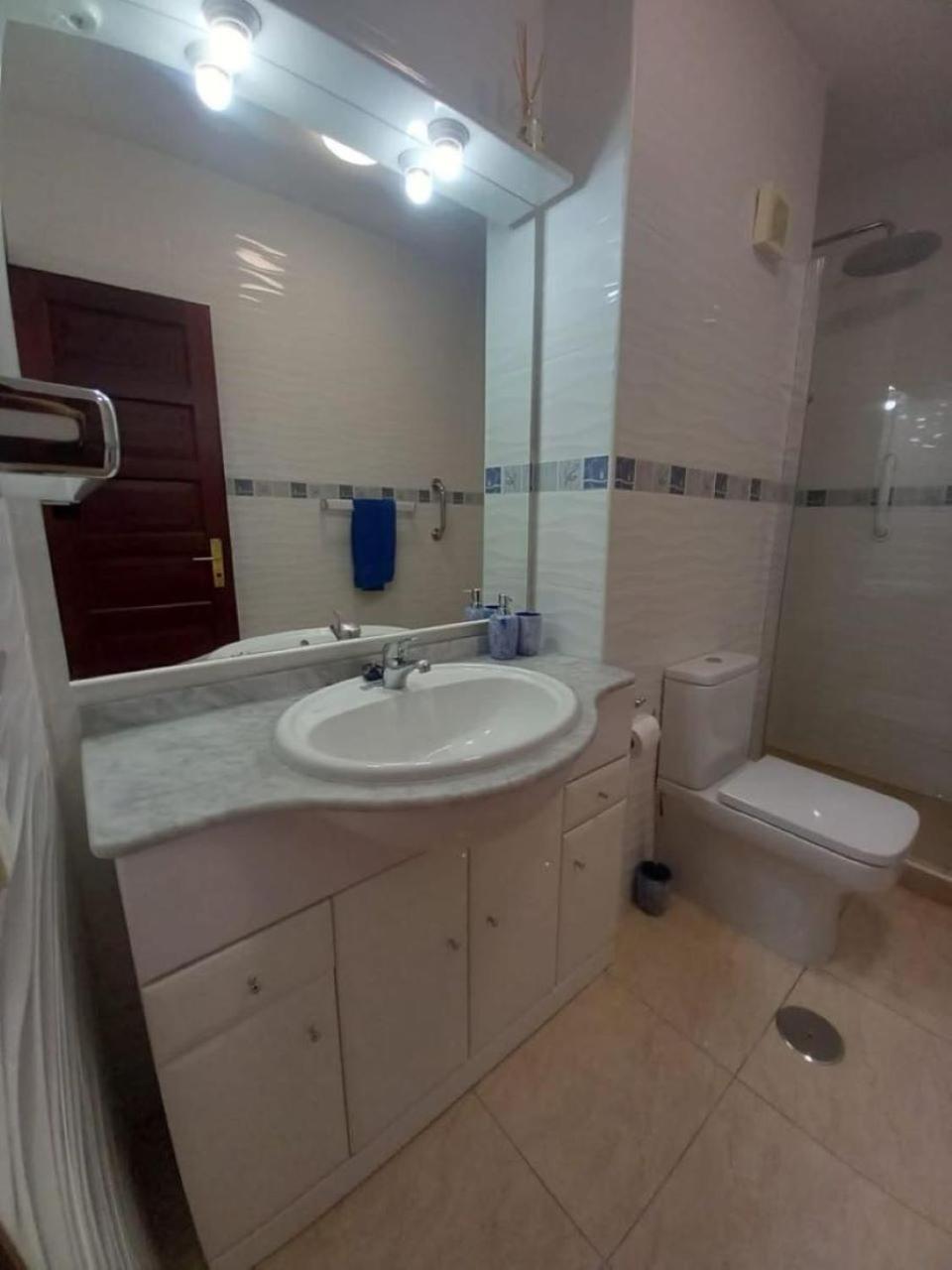 Victoria Court 2 - Lovely Apartment 65 Los Cristianos  Kültér fotó