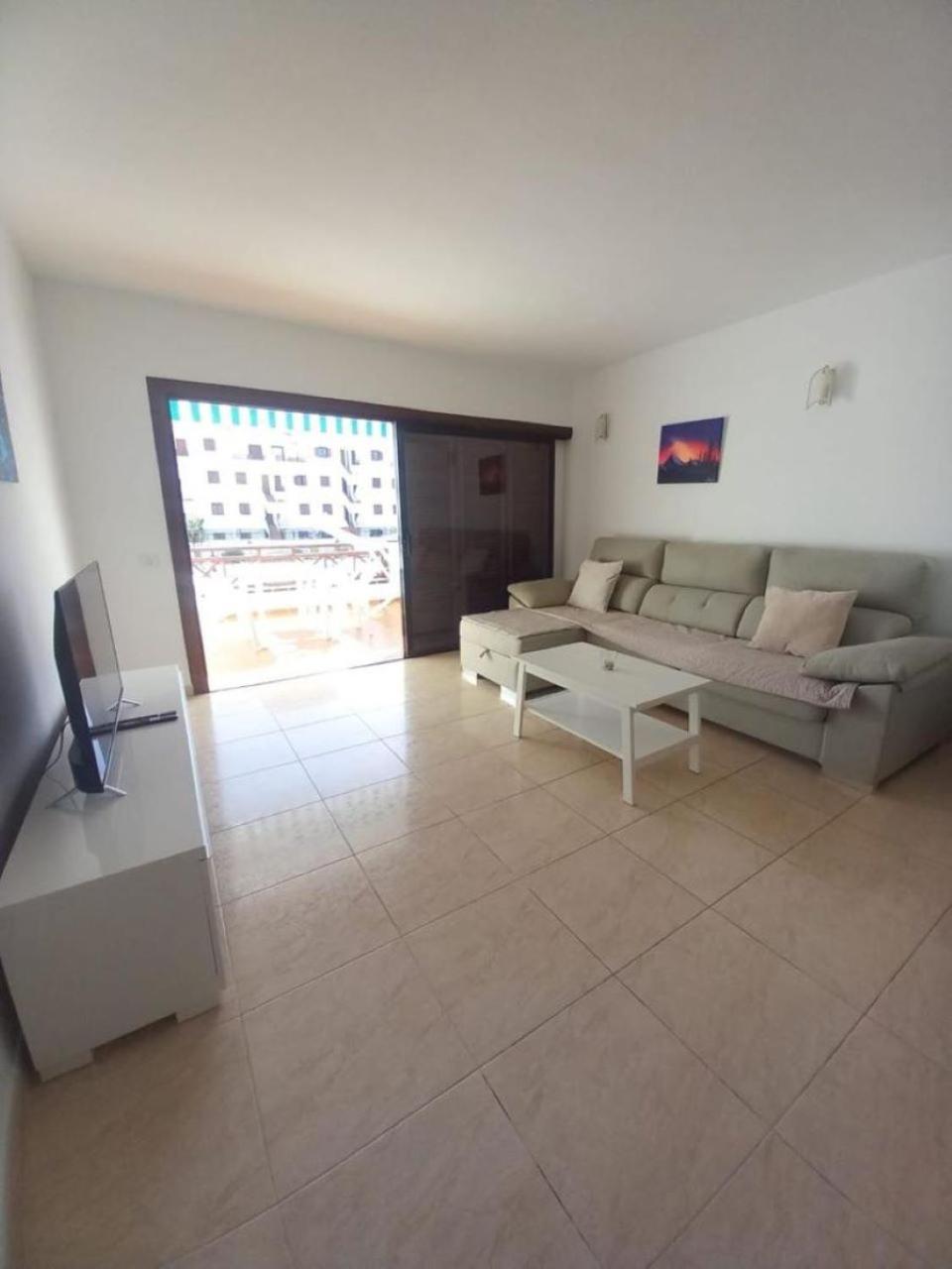 Victoria Court 2 - Lovely Apartment 65 Los Cristianos  Kültér fotó